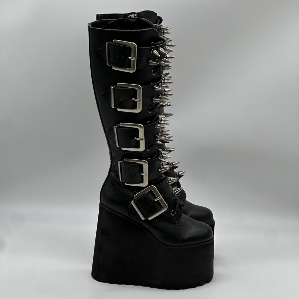 Widow Appetite for destruction Spiked Studded Platform Boot. Size 5